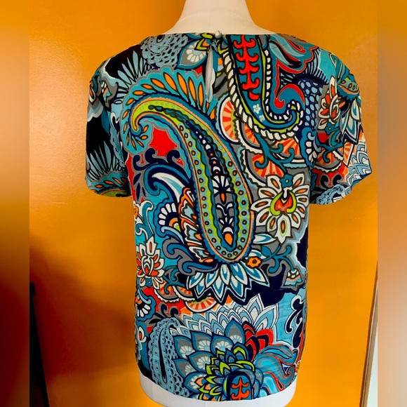 J Crew short sleeve paisley print top. - Picture 2 of 5